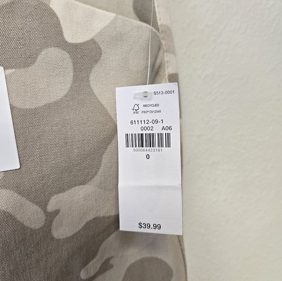 Old Navy Pixie High Waisted Pant Sand Camo 0 - Picture 7 of 8